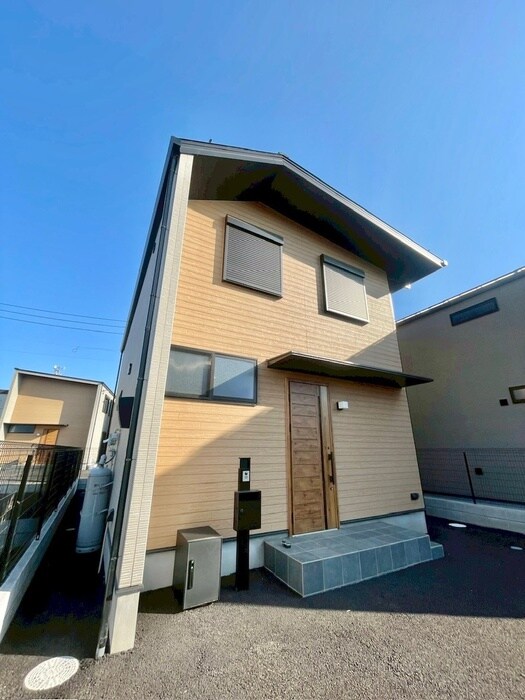 物件外観写真1　(外観写真)