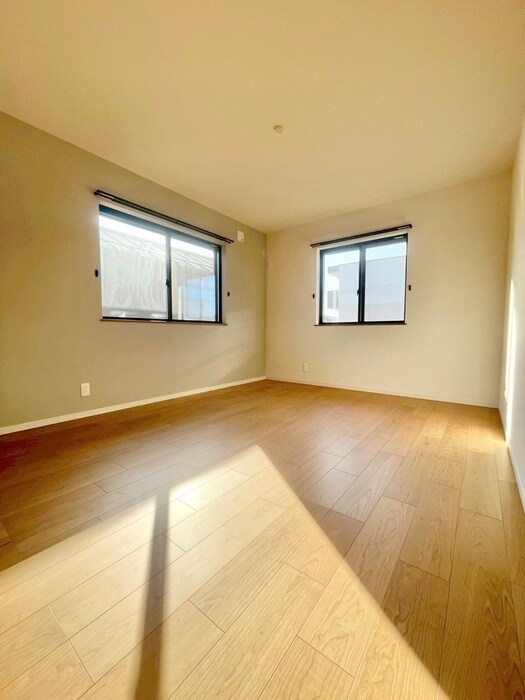 物件内観写真9　(室内からの展望)