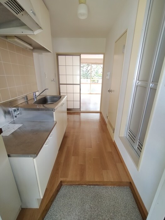 物件内観写真18　(玄関)