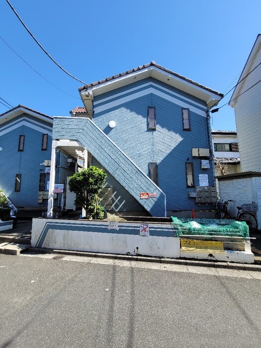 物件外観写真4　(エントランス部分)