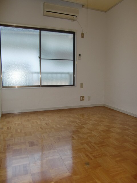 物件内観写真12　(居室)