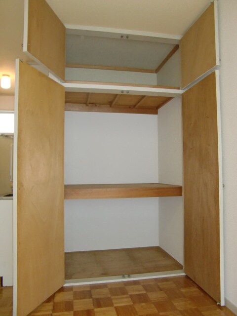 物件内観写真15　(収納)