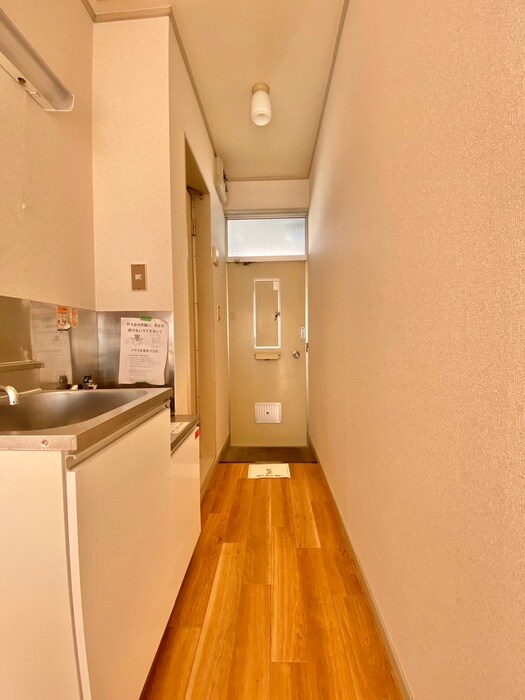 物件内観写真19　(廊下)