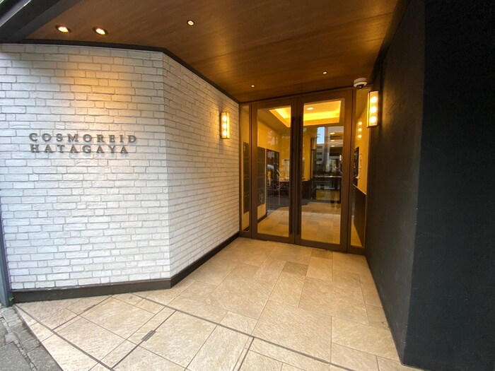 物件外観写真4　(エントランス部分)