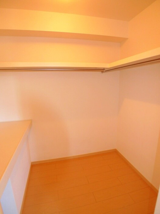 物件内観写真10　(収納)