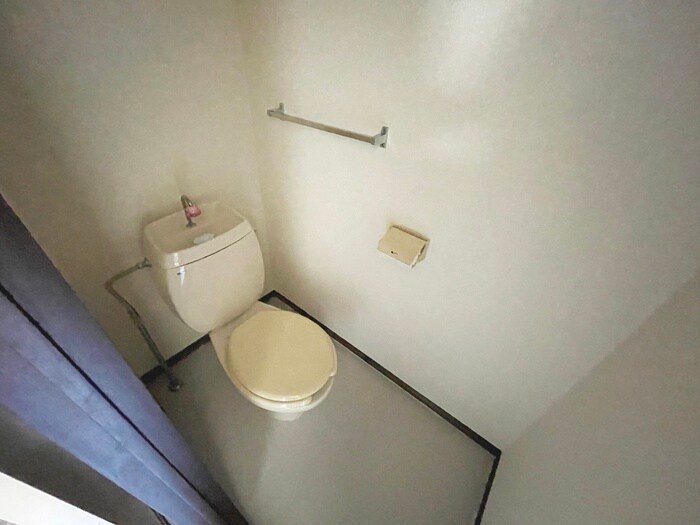 物件内観写真14　(トイレ)
