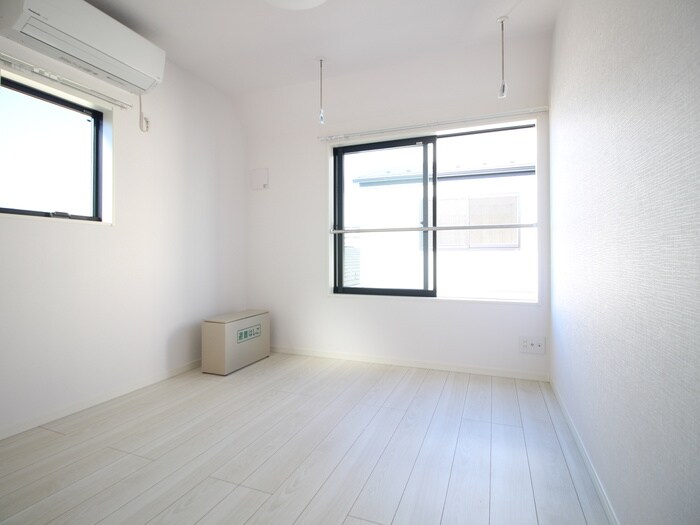 物件内観写真9　(居室)