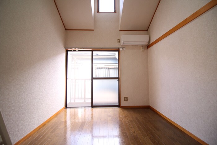 物件内観写真10　(居室)