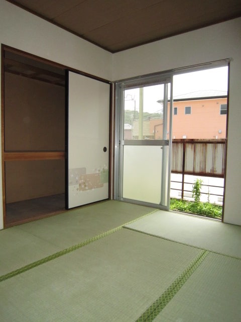 物件内観写真4　(居室)