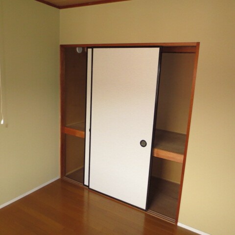 物件内観写真6　(収納)