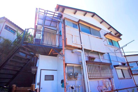 ニューライフ横浜山手外観写真