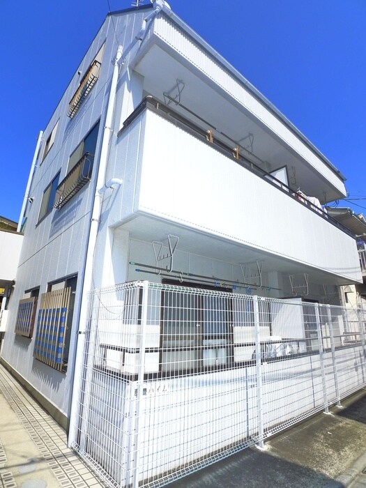 物件外観写真5　(エントランス部分)