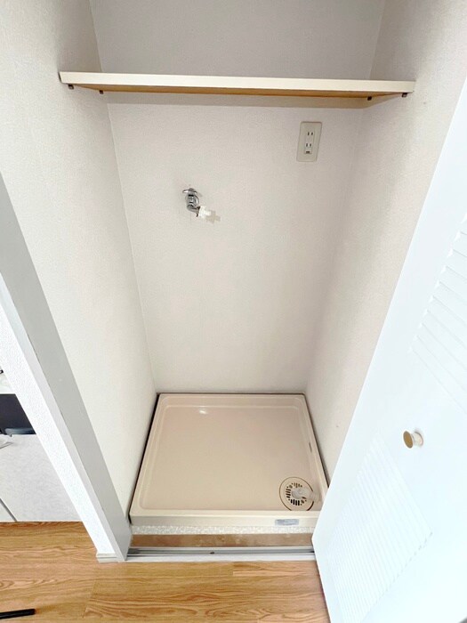 物件内観写真15　(洗濯機置場)