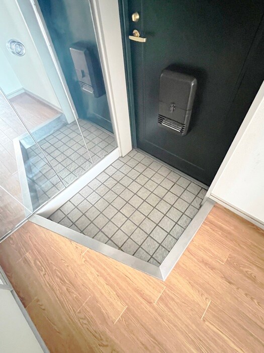 物件内観写真17　(玄関)