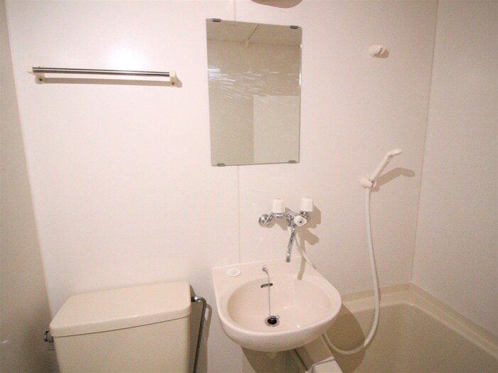 物件内観写真8　(洗面)