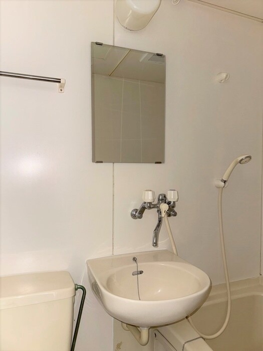 物件内観写真8　(洗面)