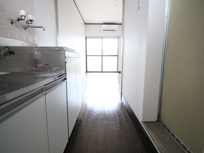 物件内観写真12　(廊下)