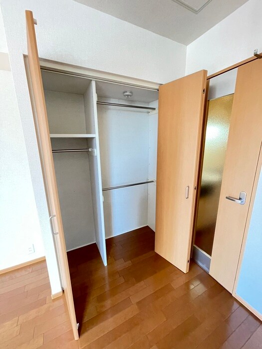 物件内観写真12　(収納)