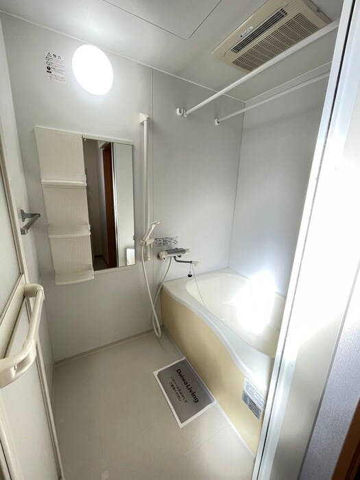 物件内観写真13　(バス／シャワールーム等)