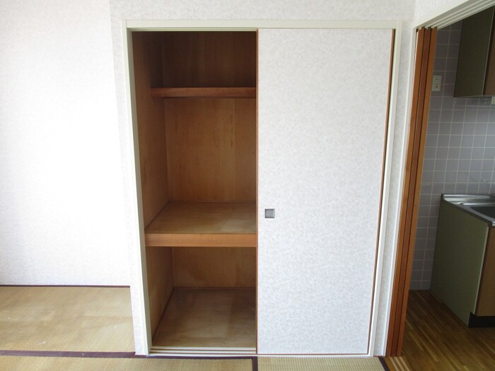 物件内観写真15　(収納)