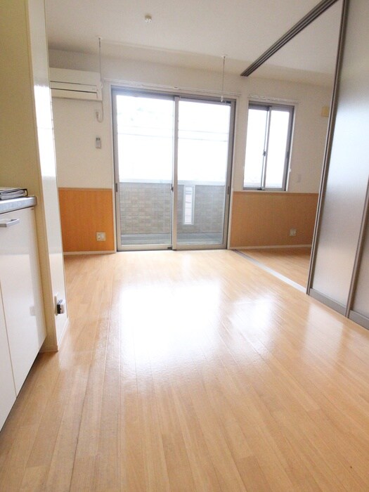 物件内観写真8　(居室)