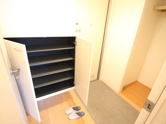 物件内観写真19　(靴箱)