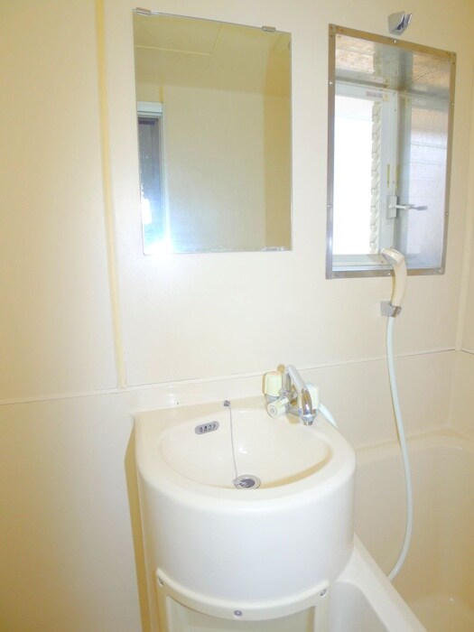 物件内観写真12　(洗面)