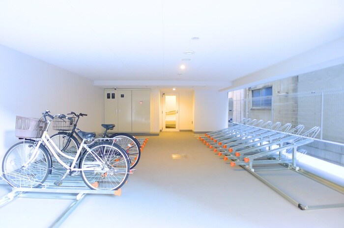 CASSIA上野入谷の駐輪場