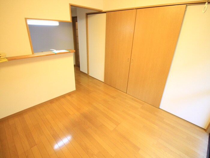 物件内観写真9　(居室)