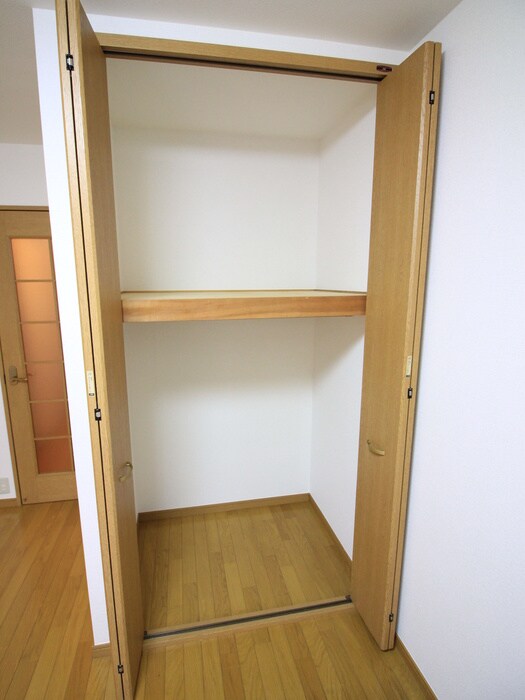 物件内観写真11　(収納)