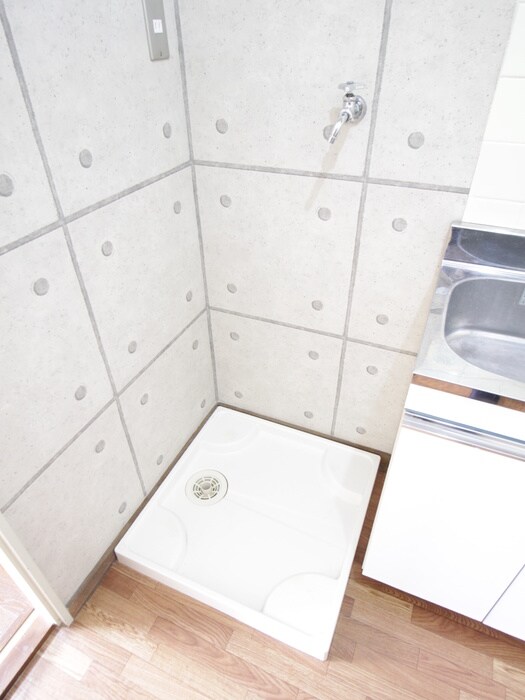 物件内観写真14　(洗濯機置場)