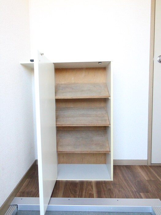 物件内観写真18　(靴箱)