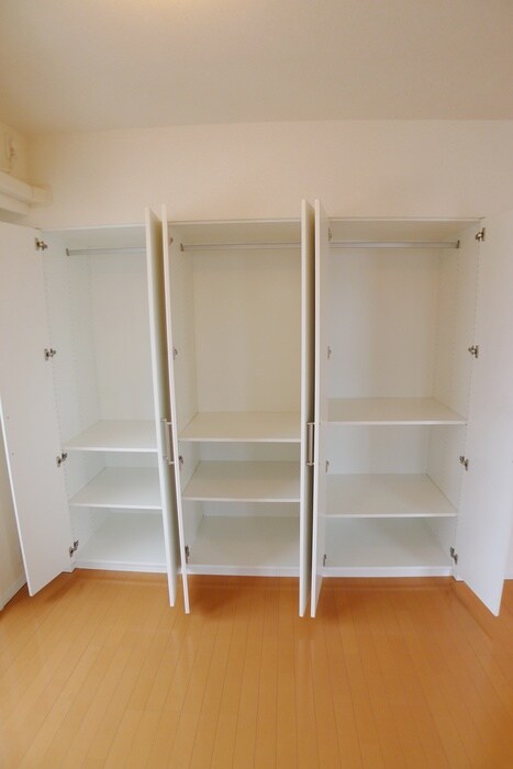 物件内観写真13　(収納)