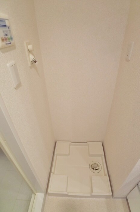 物件内観写真21　(洗濯機置場)