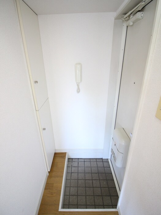 物件内観写真17　(玄関)