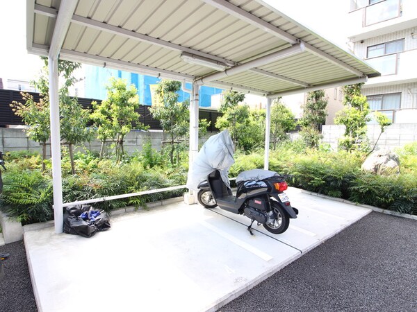 バイク置き場