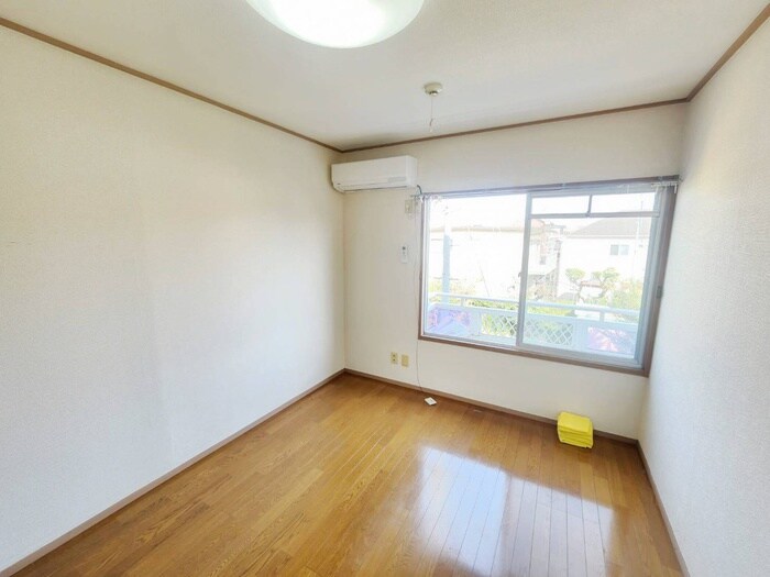 物件内観写真8　(居室)