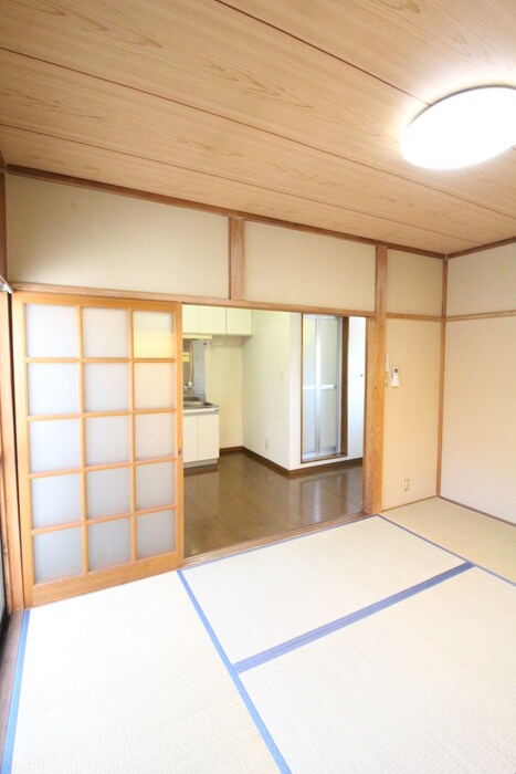 物件内観写真8　(居室)