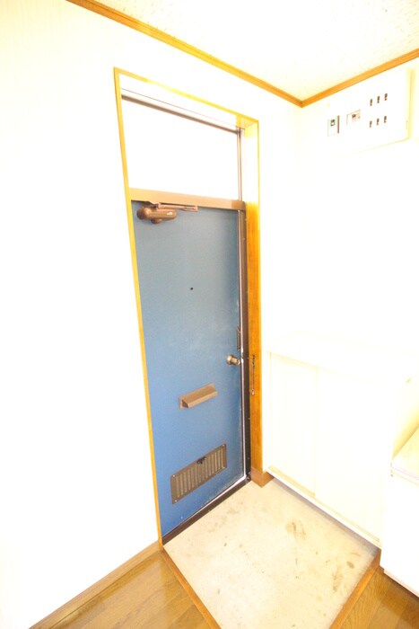 物件内観写真10　(玄関)