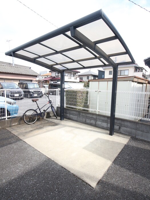 物件外観写真2　(駐輪場)