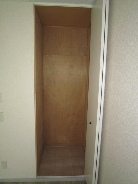 物件内観写真10　(収納)
