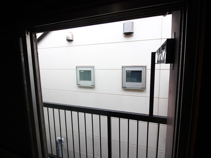 物件内観写真22　(室内からの展望)