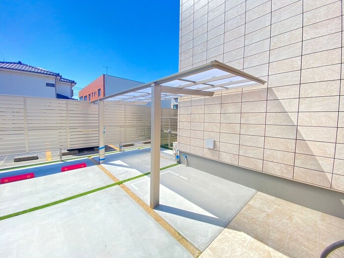 物件外観写真4　(駐輪場)