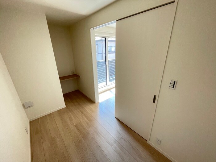 物件内観写真10　(居室)