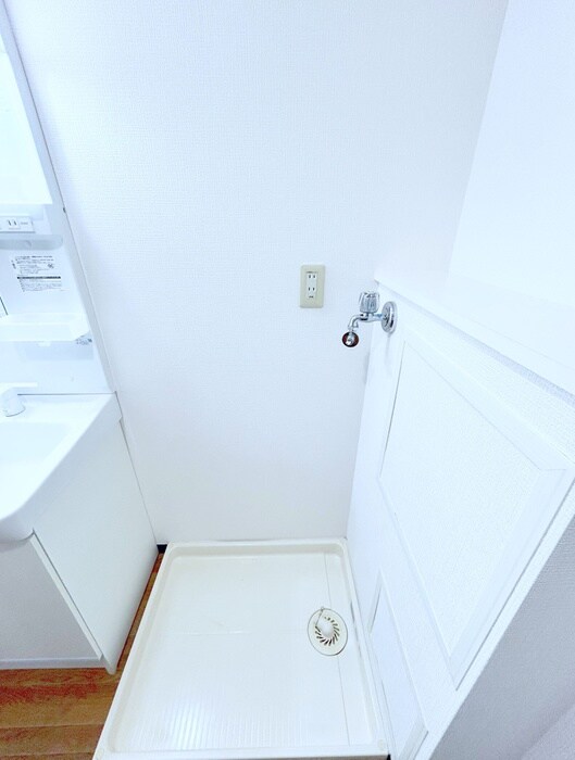 物件内観写真17　(洗濯機置場)