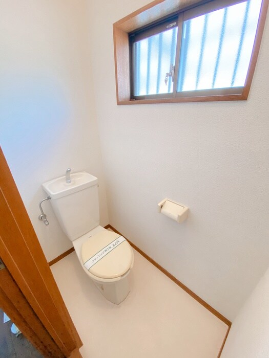 物件内観写真12　(トイレ)