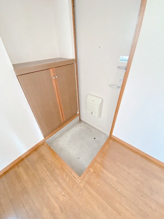 物件内観写真18　(玄関)