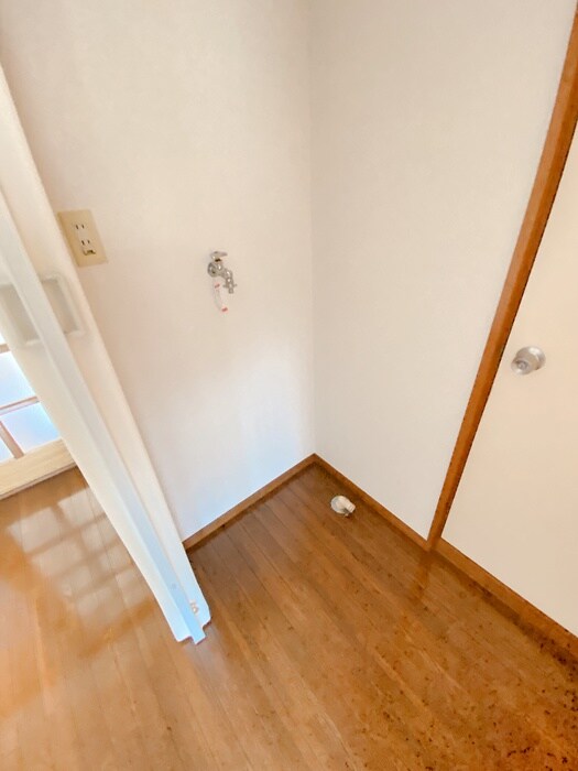 物件内観写真22　(洗濯機置場)