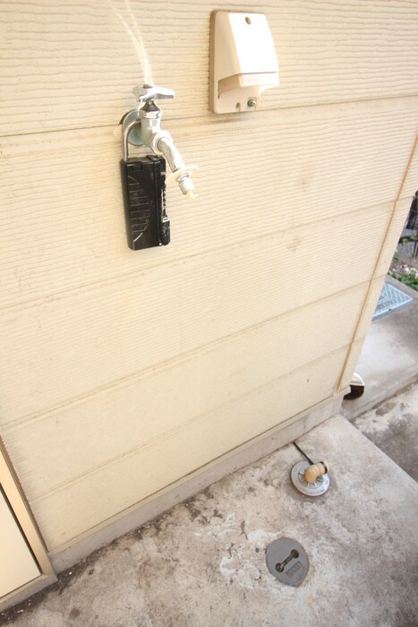 物件内観写真16　(洗濯機置場)