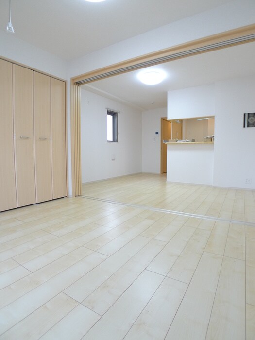 物件内観写真4　(居室)